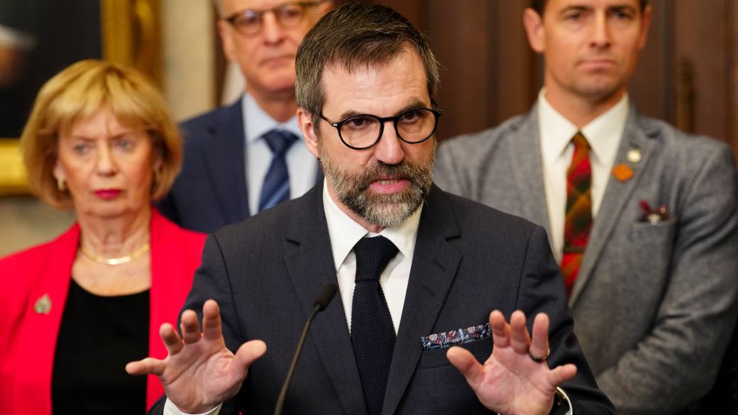Click to play video: 'Canada’s greenhouse gas emissions at lowest point in 25 years: report'